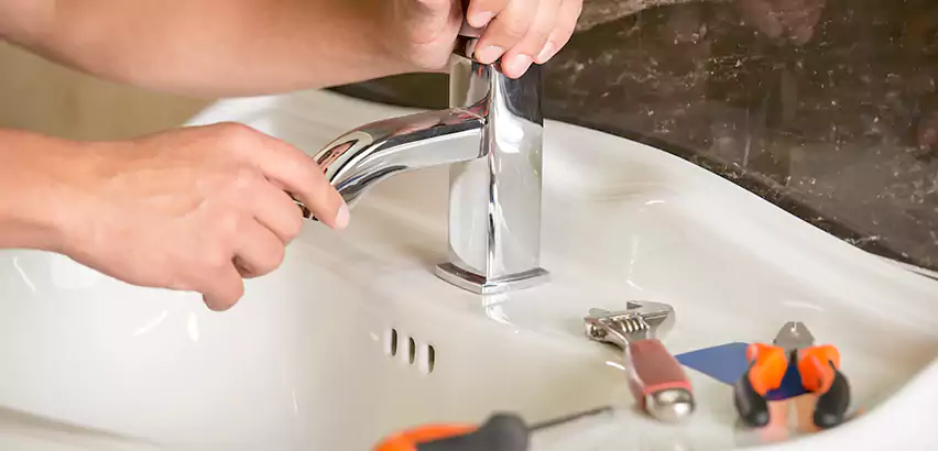 Bathtub Faucet Replacement in South Miami Heights